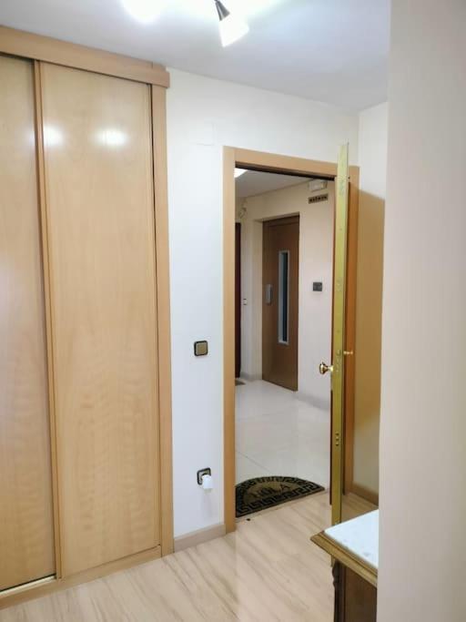 Apartamento Deluxe El Camino อัลกาลาเดเอนาเรส ภายนอก รูปภาพ