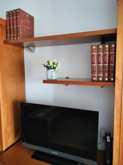 Apartamento Deluxe El Camino อัลกาลาเดเอนาเรส ภายนอก รูปภาพ
