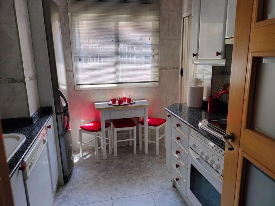 Apartamento Deluxe El Camino อัลกาลาเดเอนาเรส ภายนอก รูปภาพ